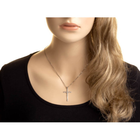 Stříbrný přívěsek - křížek s Ježíšem