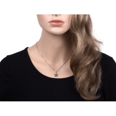 Stříbrný přívěsek - hvězdička