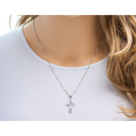Stříbrný přívěsek - křížek s Ježíšem