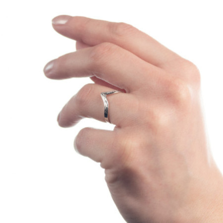 Stříbrný prsten - s ručním gravírem