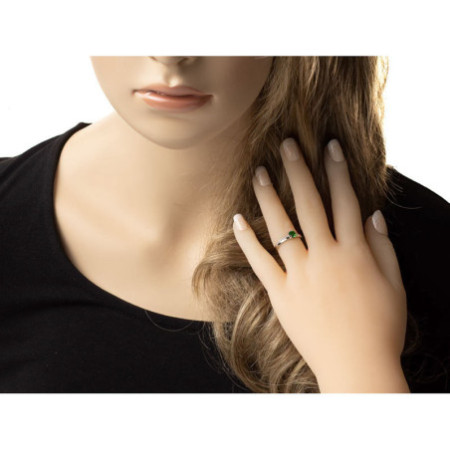 Stříbrný prsten - zelený kulatý zirkon, čiré kulaté zirkony