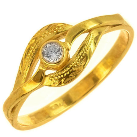 Pozlacený stříbrný prsten - s ručním gravírem, čirý kulatý zirkon