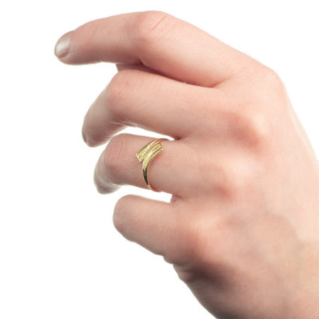 Pozlacený stříbrný prsten - s ručním gravírem