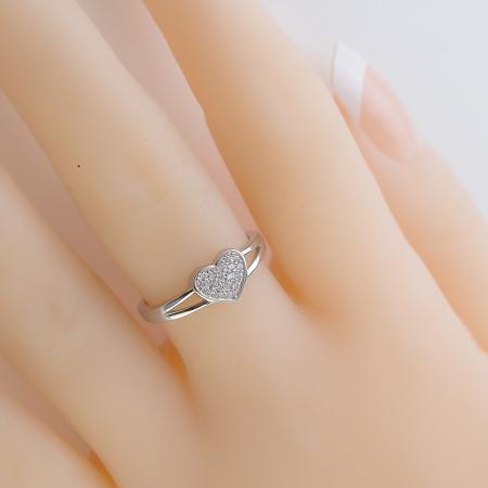 Stříbrný prsten - srdíčko, čiré kulaté zirkony | Argento.cz