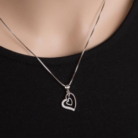 Stříbrný přívěsek - srdíčko, čiré kulaté zirkony | Argento.cz