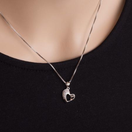 Stříbrný přívěsek - srdíčko, čiré kulaté zirkony | Argento.cz