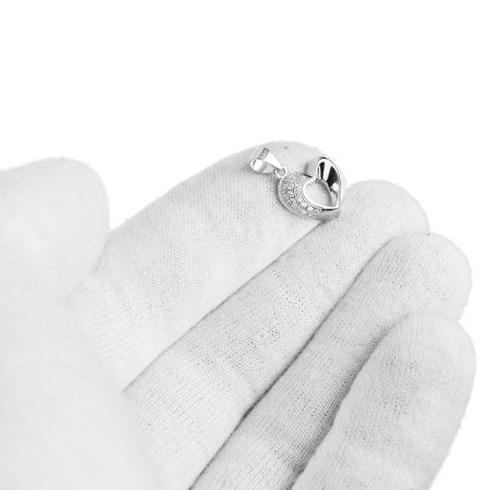 Stříbrný přívěsek - srdíčko, čiré kulaté zirkony | Argento.cz