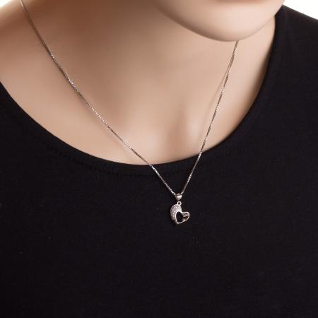 Stříbrný přívěsek - srdíčko, čiré kulaté zirkony | Argento.cz