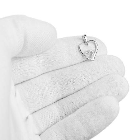 Stříbrný přívěsek - srdíčko, čiré kulaté zirkony | Argento.cz