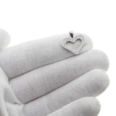Stříbrný přívěsek - srdíčko, čiré kulaté zirkony | Argento.cz