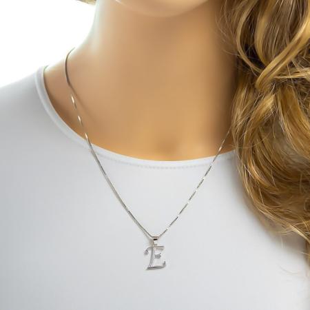Stříbrný přívěsek - písmeno E, čiré kulaté zirkony | Argento.cz