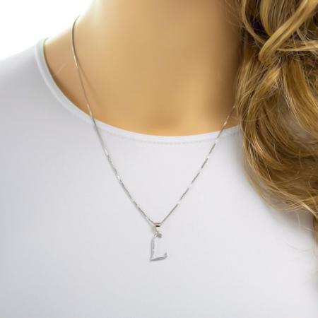 Stříbrný přívěsek - písmeno L, čiré kulaté zirkony | Argento.cz