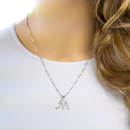 Stříbrný přívěsek - písmeno M, čiré kulaté zirkony | Argento.cz