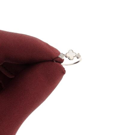 Stříbrný prsten - čtyřlístek, perleť, kulaté zirkony | Argento.cz