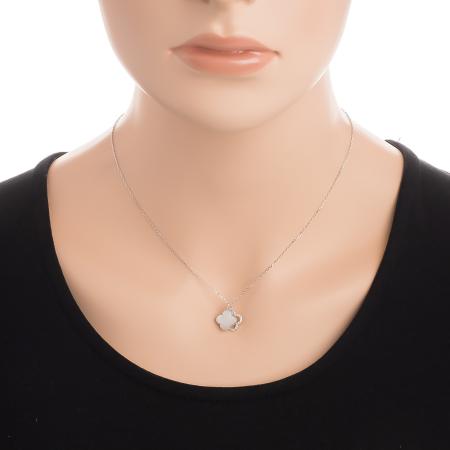 Stříbrný náhrdelník - čtyřlístek, perleť, délka 43 až 46 cm | Argento.cz