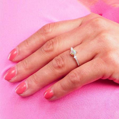 Stříbrný prsten - kulatý syntetický opál, čiré kulaté zirkony | Argento.cz