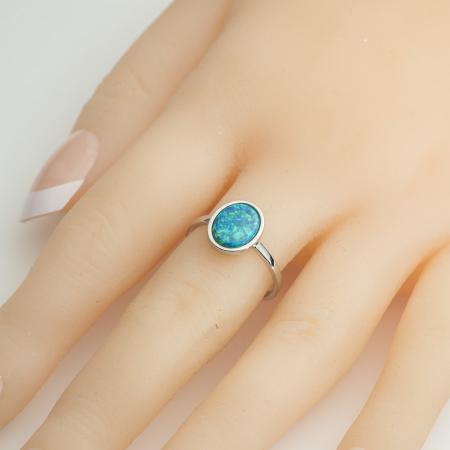 Stříbrný prsten - zelený oválný syntetický opál | Argento.cz