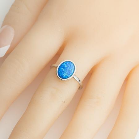 Stříbrný prsten - modrý oválný syntetický opál | Argento.cz