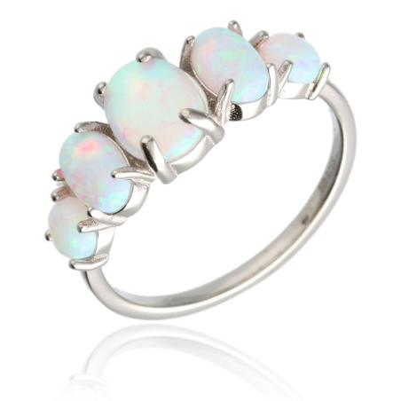 Stříbrný prsten - bílé oválné syntetické opály | Argento.cz