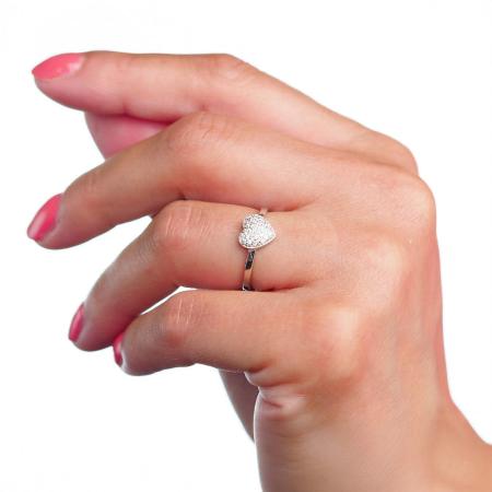 Stříbrný prsten - srdíčko, čiré kulaté zirkony | Argento.cz