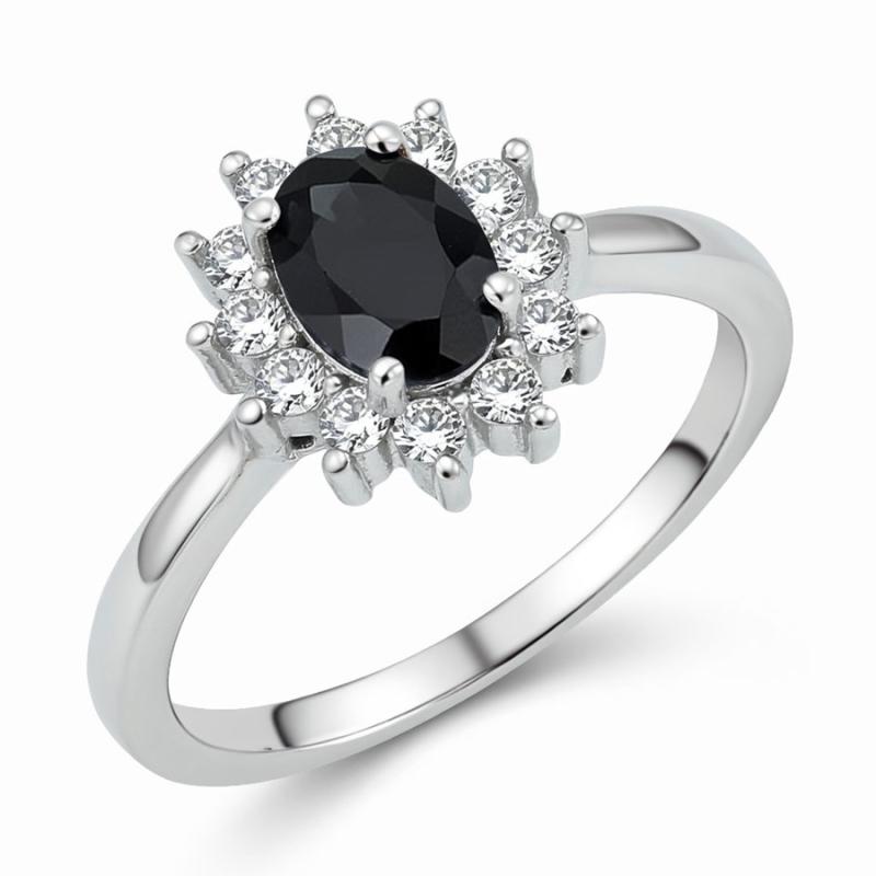 Stříbrný prsten - černý oválný zirkon, čiré kulaté zirkony | Argento.cz