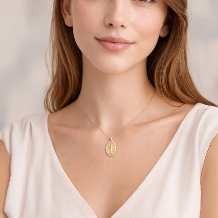 Zlatý přívěsek Zázračná medailka - čiré kulaté zirkony | Argento.cz