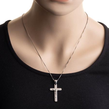 Stříbrný přívěsek - křížek s Ježíšem | Argento.cz